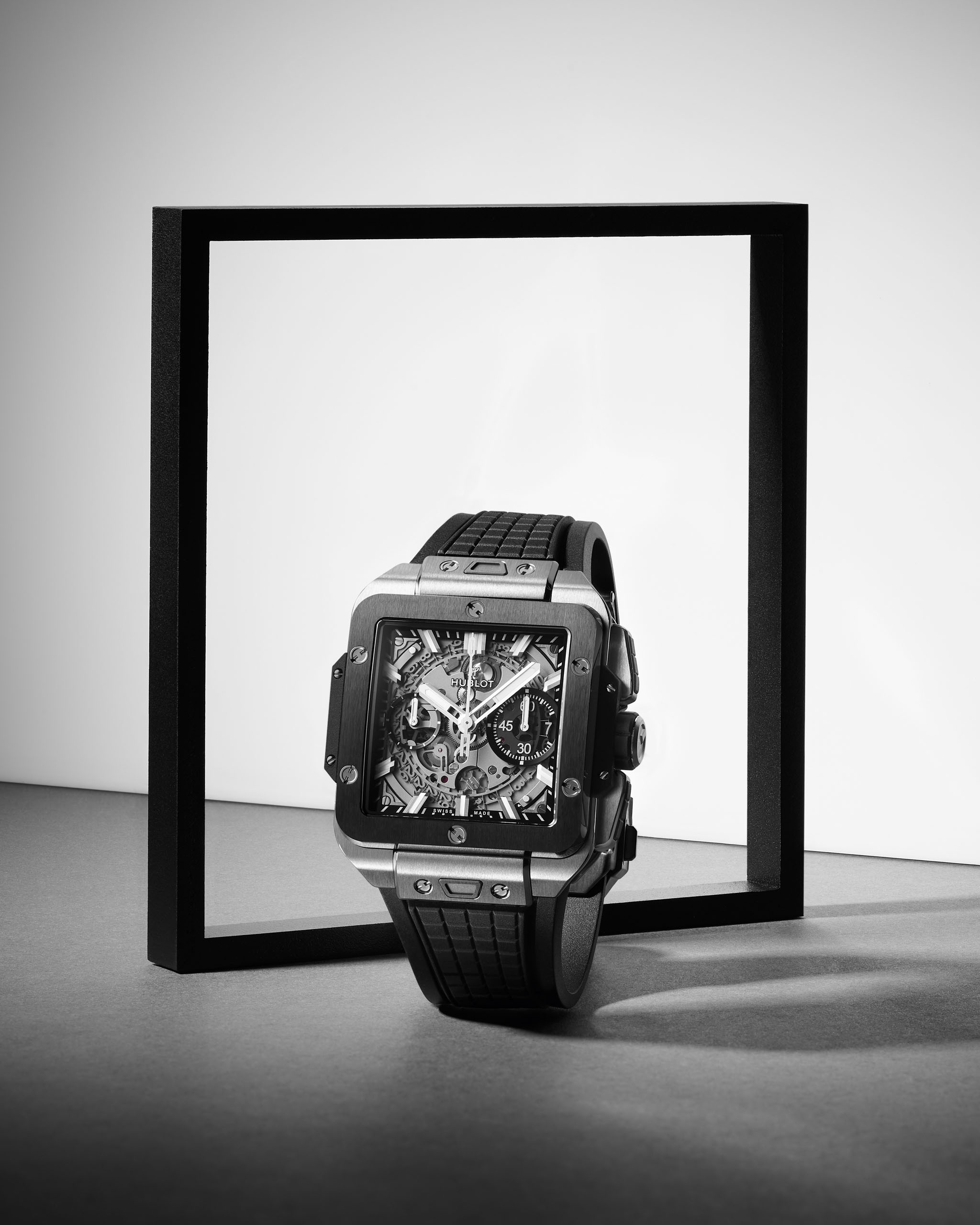 HUBLOT宇舶表Square Bang Unico钛金陶瓷腕表-情境图.jpg